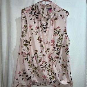 Vince Camuto faux wrap blouse SZ XL sleeveless floral keyhole neckline collar